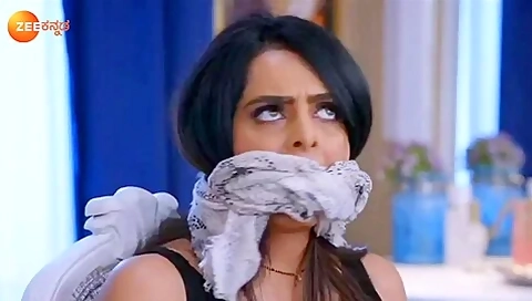 Ruhi Chaturvedi Cleave-otm Dupatta Scarf
